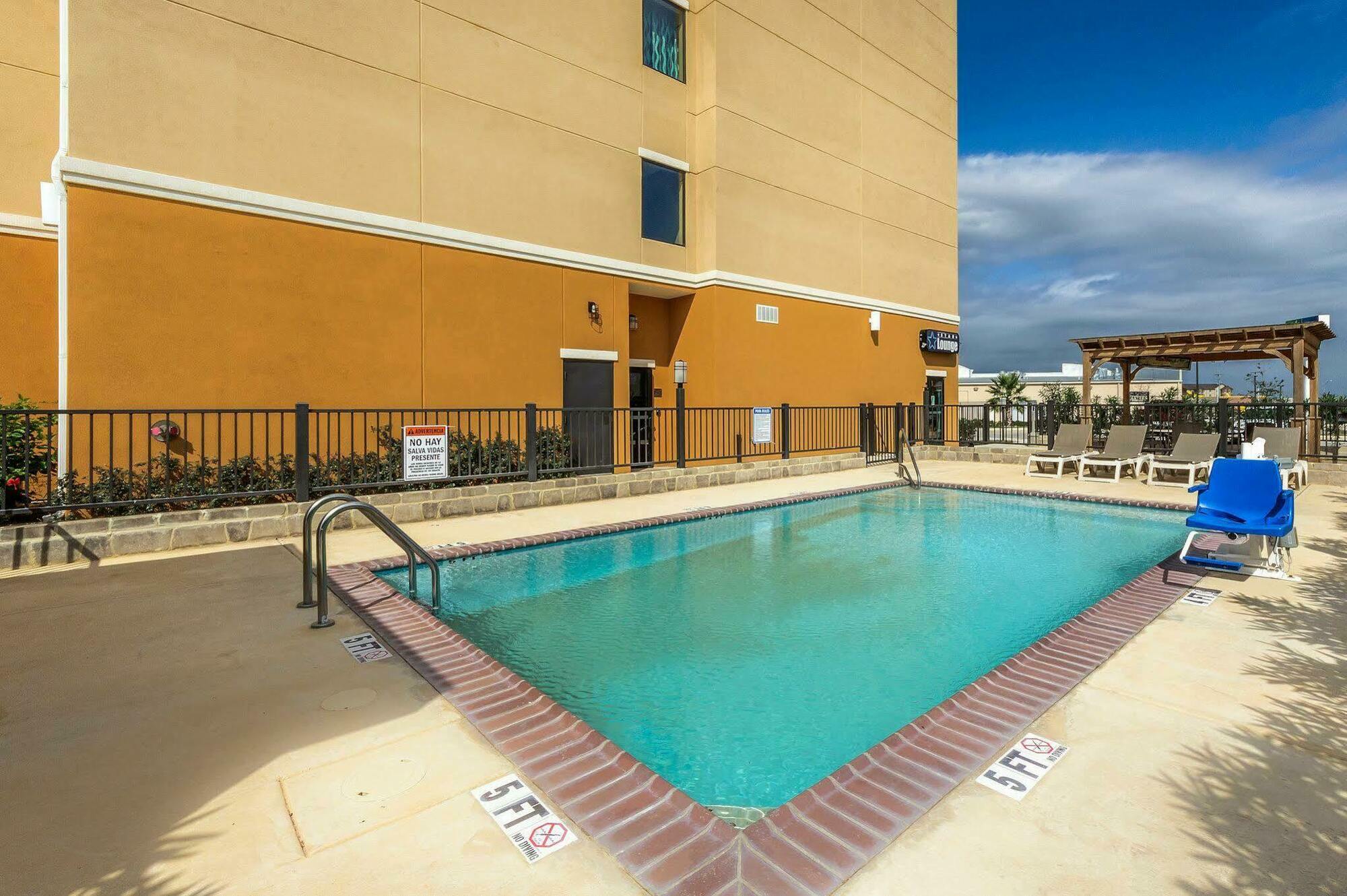 Comfort Suites Cotulla Near I-35 Zewnętrze zdjęcie